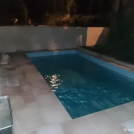 Apartman John Podstrana