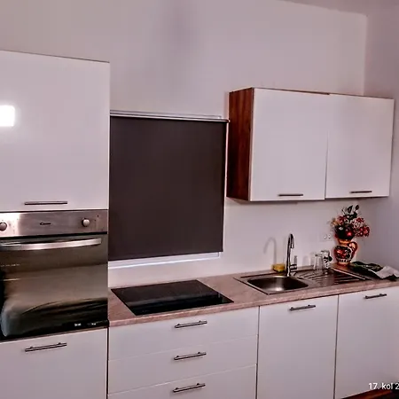 Apartman John Podstrana